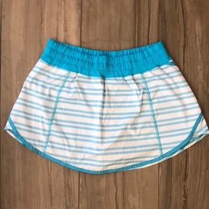 Lululemon tennis skirt Size 6